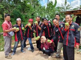 WISATA KEBUN JAMBU KRISTAL DI KEPIL